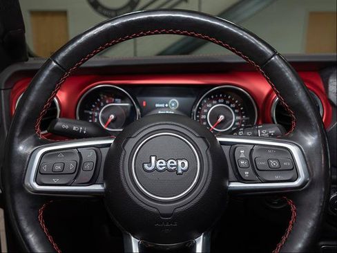 Used 2021 Jeep Wrangler Unlimited Rubicon AWD/4WD image 11