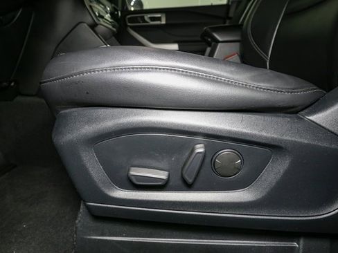 Used 2023 Ford Explorer XLT w/ Equipment Group 202A image 37