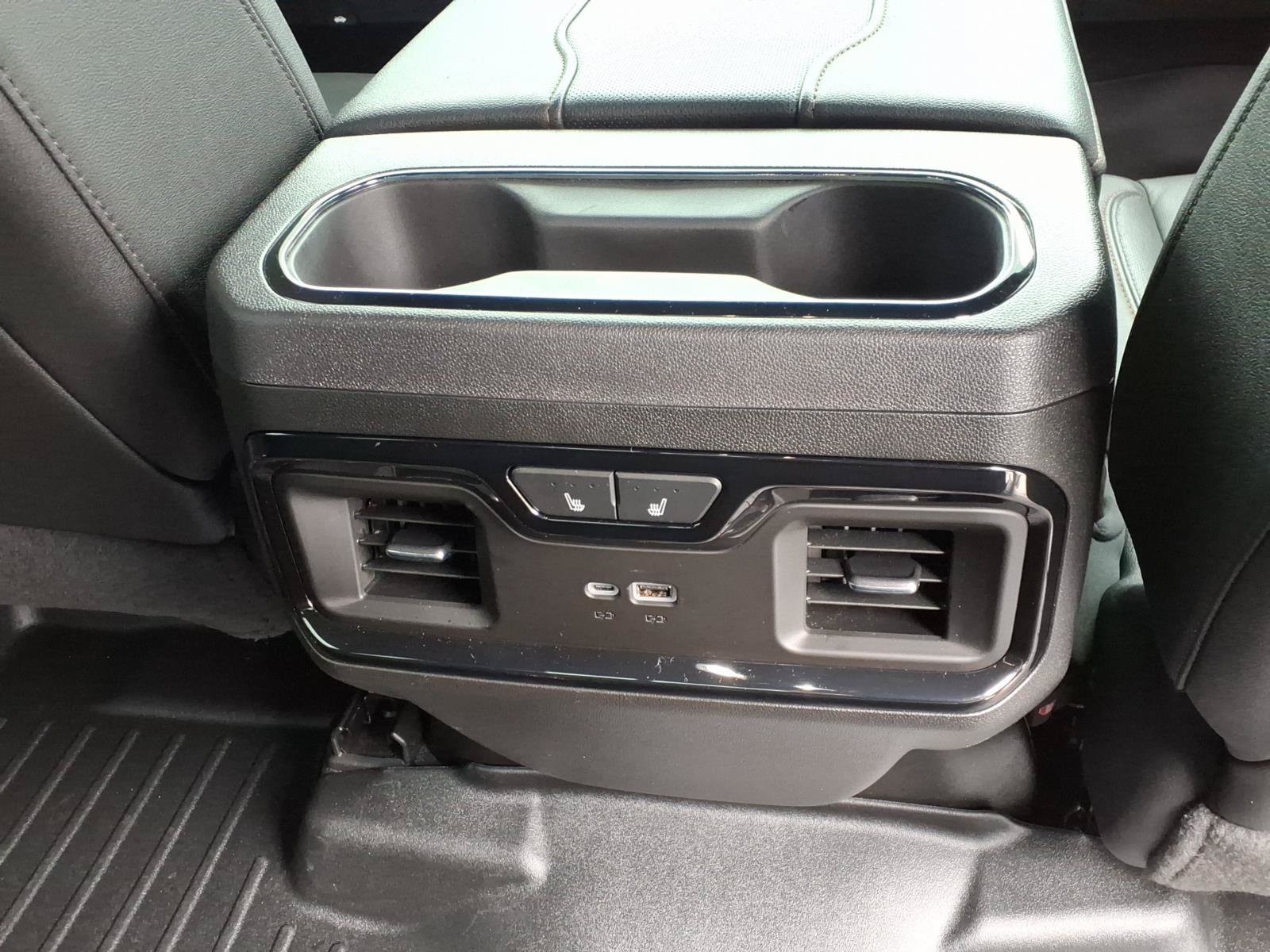 Used 2024 GMC Sierra 1500 AT4 w/ AT4 Premium Package AWD/4WD image 16