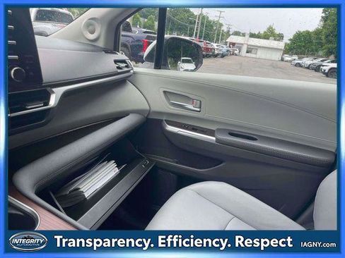 Certified 2024 Toyota Sienna XLE w/ XLE Plus Package AWD/4WD image 34