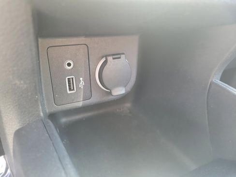 Used 2021 Nissan Kicks S image 30