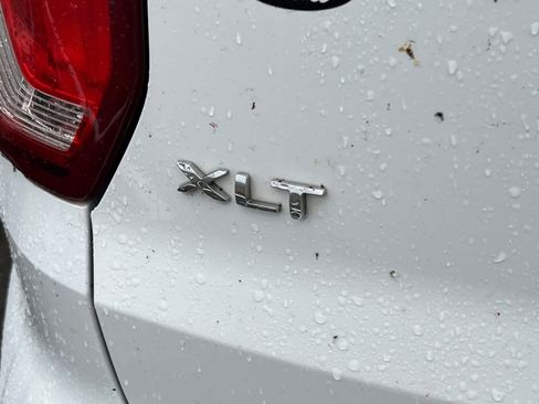 Used 2017 Ford Explorer XLT w/ Equipment Group 201A image 7