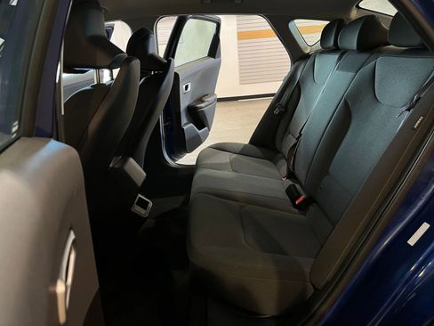 Used 2025 Kia K4 LXS image 24