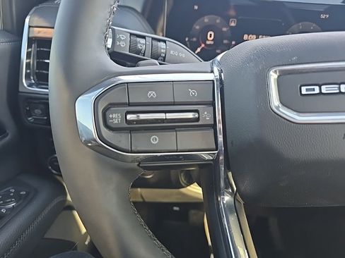 Used 2025 GMC Yukon Denali w/ Sun & Power Step Package image 19