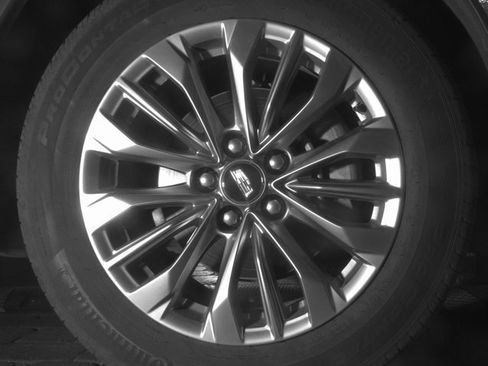 Used 2024 Cadillac XT4 Premium Luxury image 10