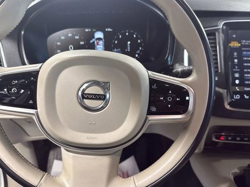 Used 2019 Volvo XC90 T5 Momentum w/ Multimedia Package AWD/4WD image 24