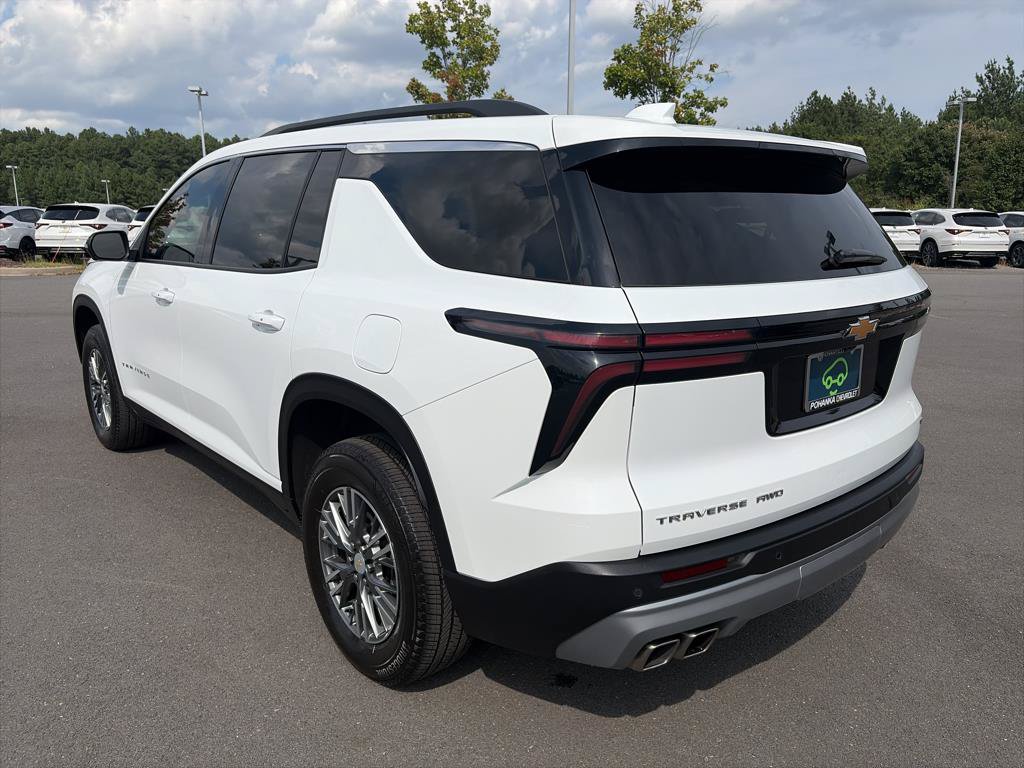 Used 2024 Chevrolet Traverse LT AWD/4WD image 5