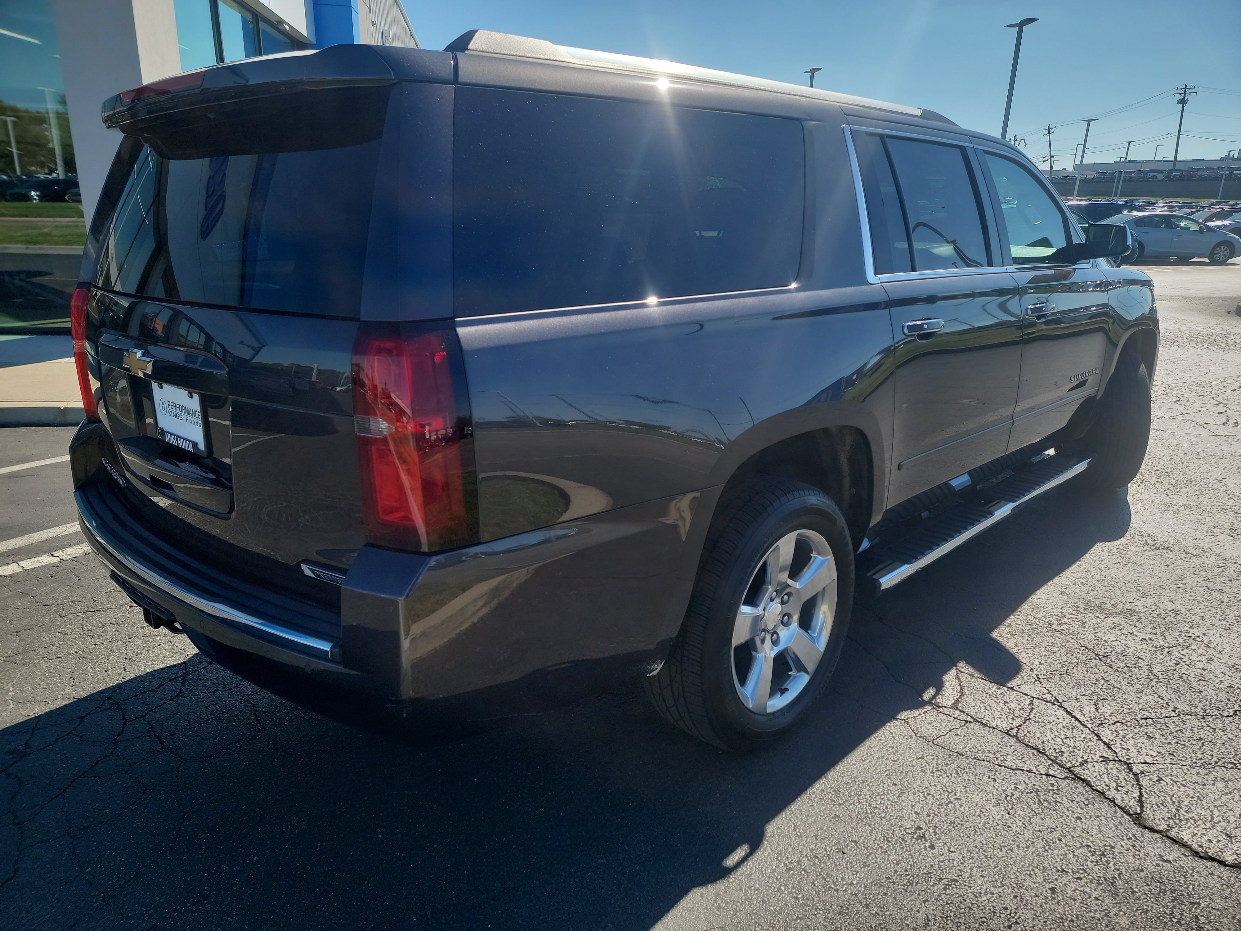 Used 2018 Chevrolet Suburban Premier AWD/4WD image 9