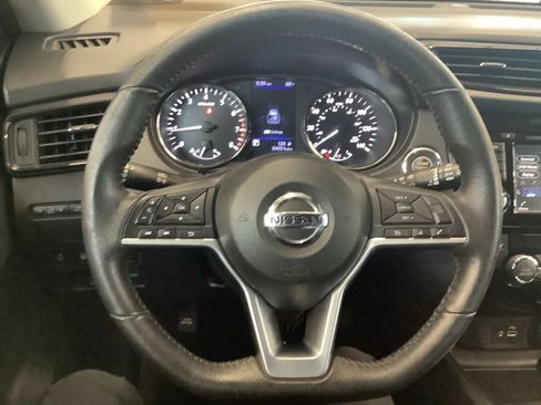 Used 2020 Nissan Rogue SV AWD/4WD image 21