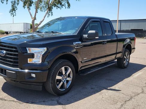 Used 2017 Ford F150 XLT w/ Equipment Group 302A Luxury AWD/4WD image 4