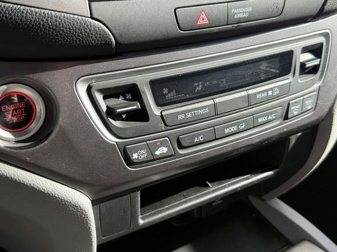 Used 2018 Honda Pilot LX image 11