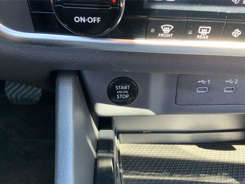 Used 2025 Nissan Rogue SV AWD/4WD image 34