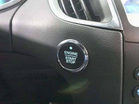 Used 2020 Ford Edge ST image 21