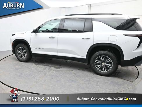 New 2026 Chevrolet Traverse LT image 16