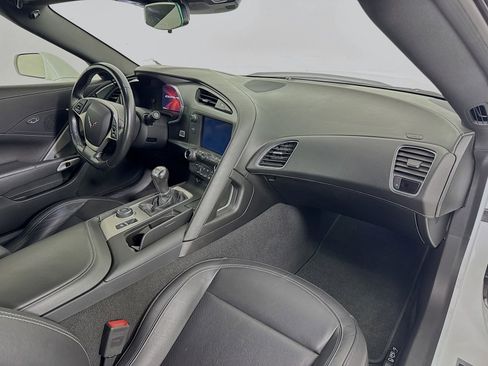 Used 2019 Chevrolet Corvette Stingray Coupe w/ 1LT image 9