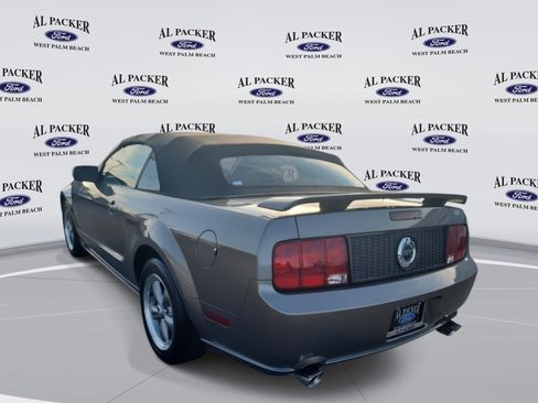 Used 2005 Ford Mustang GT image 3