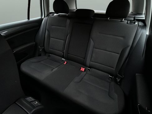 Used 2019 Volkswagen Golf S image 51