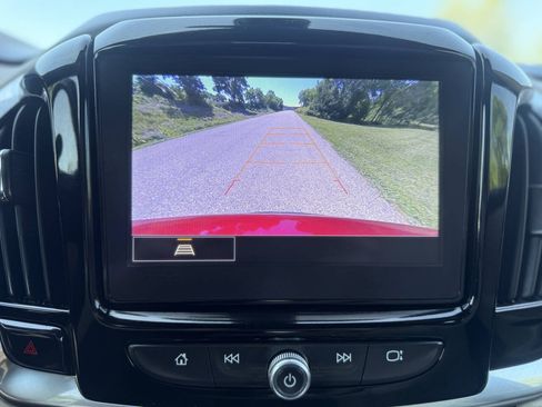 Used 2023 Chevrolet Traverse LT AWD/4WD image 14