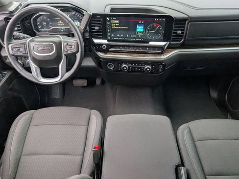 Certified 2024 GMC Sierra 1500 Elevation RWD image 9
