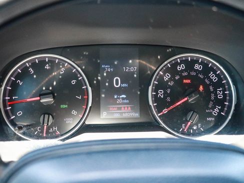 Certified 2022 Toyota RAV4 XLE w/ Convenience Package FWD image 25