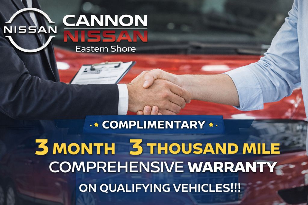 Used 2022 Nissan Versa SR FWD image 6