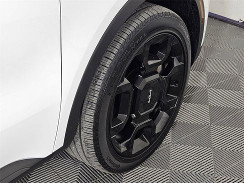 Used 2024 Kia Sorento SX Prestige w/ Olive Brown Leather Package image 7