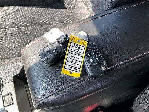 Used 2015 Chevrolet Equinox LS image 11