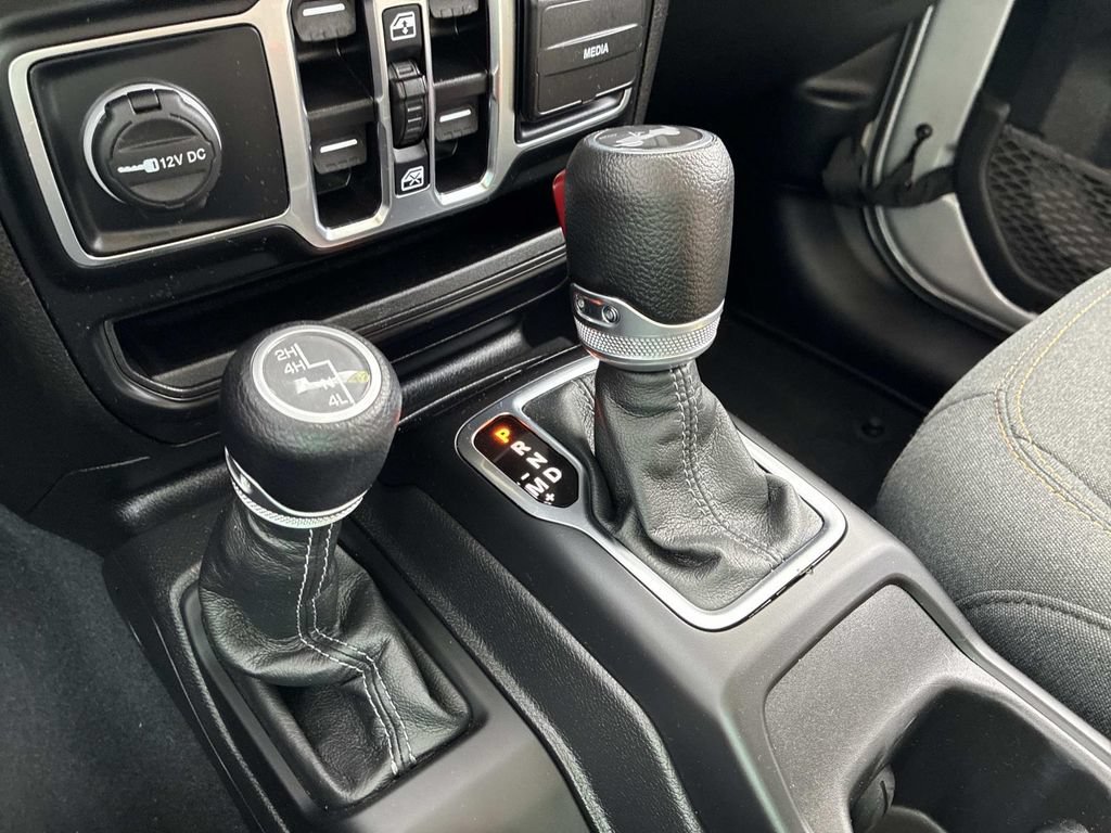 Used 2024 Jeep Wrangler Unlimited Sport AWD/4WD image 27