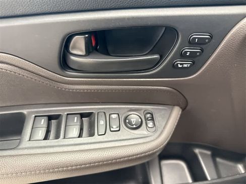 Used 2019 Honda Odyssey EX-L image 17