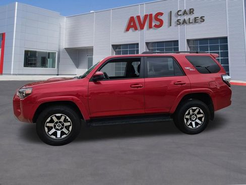 Used 2024 Toyota 4Runner TRD Off-Road AWD/4WD image 2