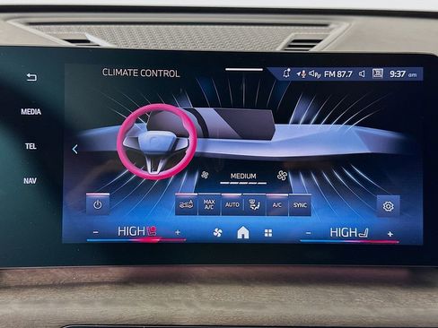 New 2026 BMW X1 xDrive28i w/ Technology Package image 14