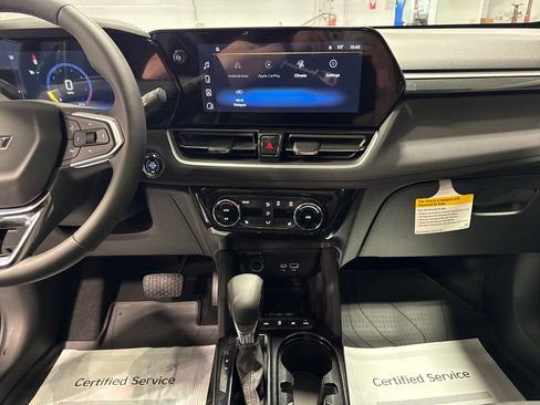 New 2026 Chevrolet TrailBlazer LT w/ Convenience Package AWD/4WD image 12