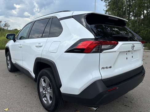 Used 2025 Toyota RAV4 XLE AWD/4WD image 5
