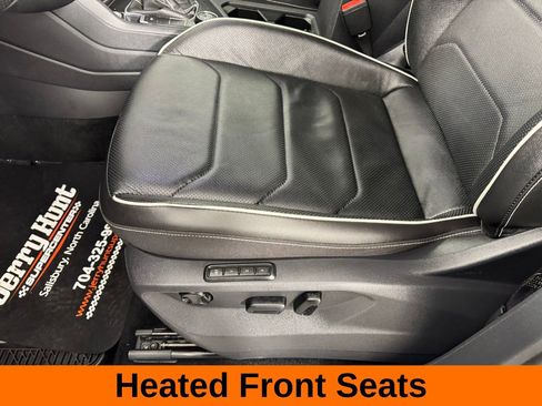 Used 2022 Volkswagen Tiguan SEL R-Line image 13