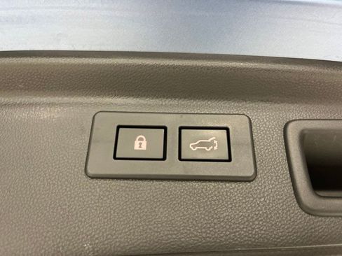 Certified 2022 Subaru Forester Touring AWD/4WD image 41