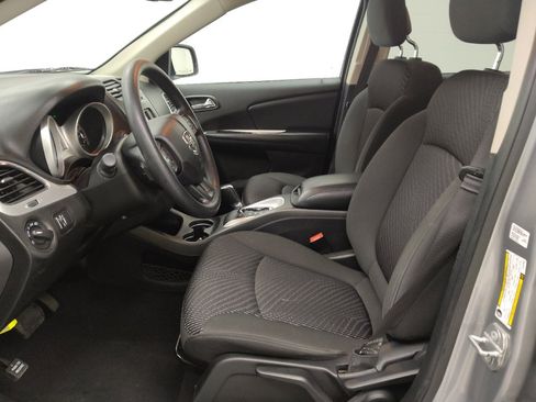 Used 2018 Dodge Journey SE image 17