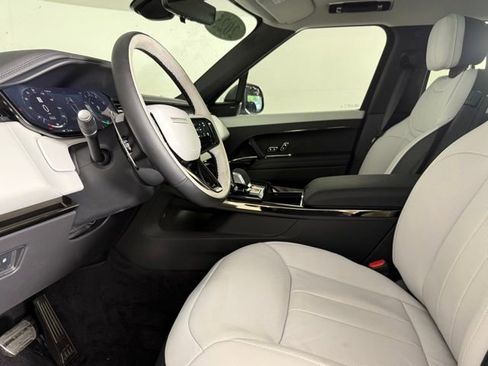 Used 2025 Land Rover Range Rover Sport Dynamic SE AWD/4WD image 35