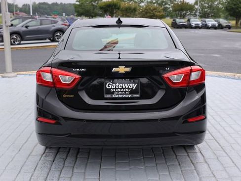Used 2019 Chevrolet Cruze LT w/ Sun And Sound Package FWD image 4