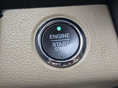 Used 2019 Ford F150 Lariat w/ Equipment Group 502A Luxury image 22