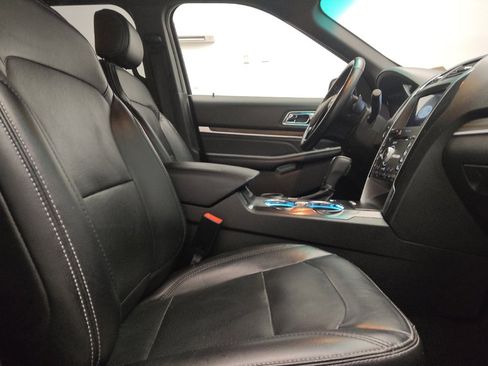 Used 2017 Ford Explorer Limited FWD image 21