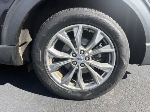 Used 2023 Ford Explorer Limited RWD image 8