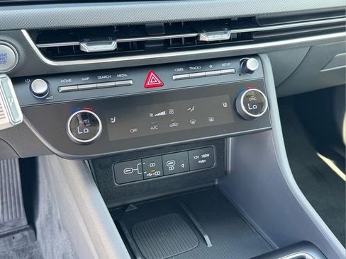 New 2026 Hyundai Sonata SEL FWD image 29