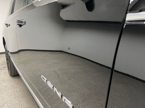 Used 2022 GMC Yukon XL Denali AWD/4WD image 13