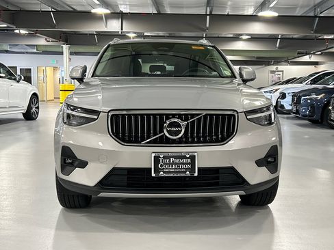 Certified 2024 Volvo XC40 B5 Plus w/ Protection Package Premier AWD/4WD image 6