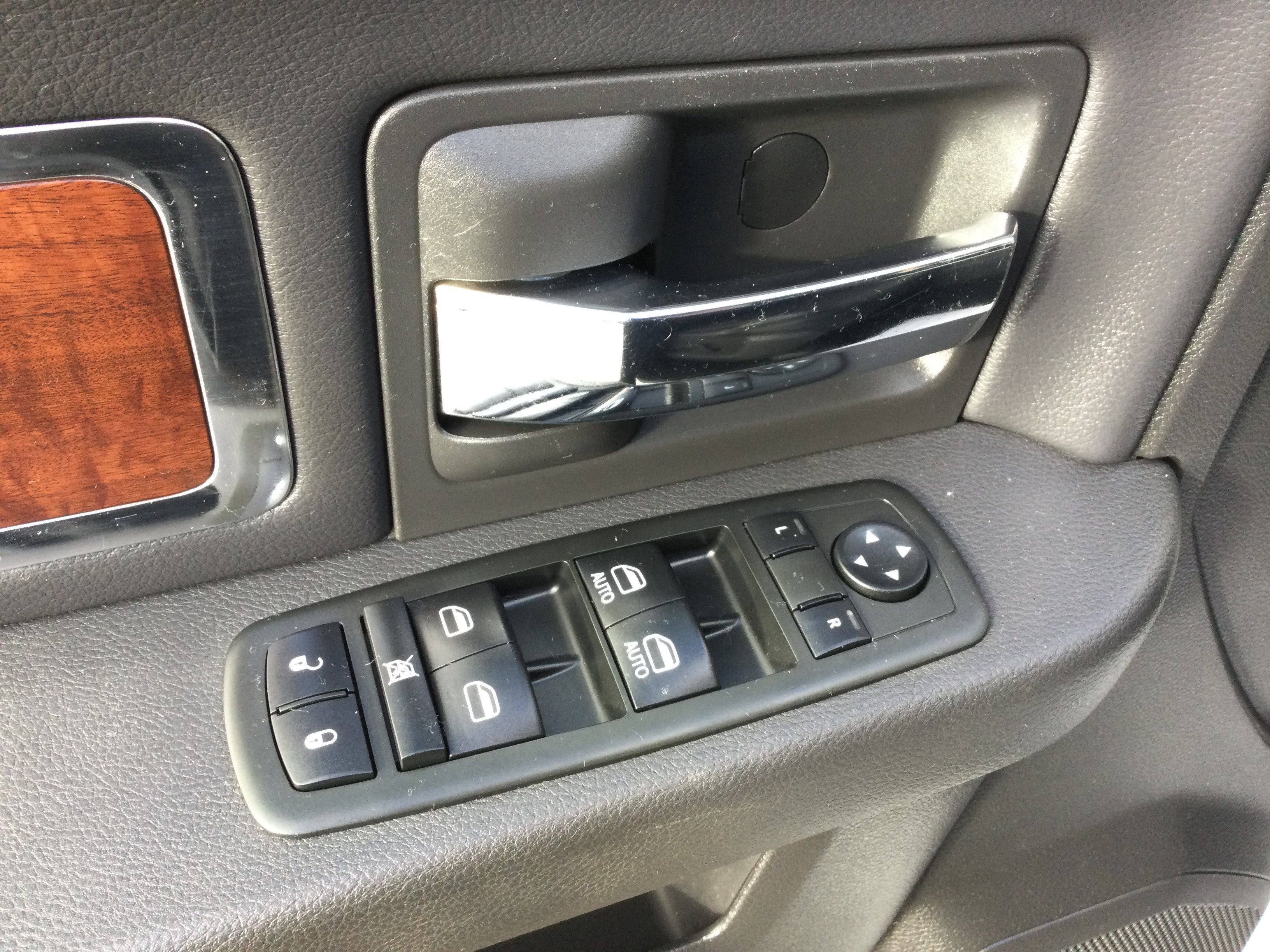 Used 2012 RAM 2500 Laramie w/ Protection Group AWD/4WD image 9