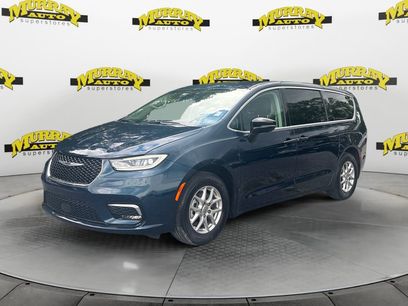 Used 2024 Chrysler Pacifica Touring-L