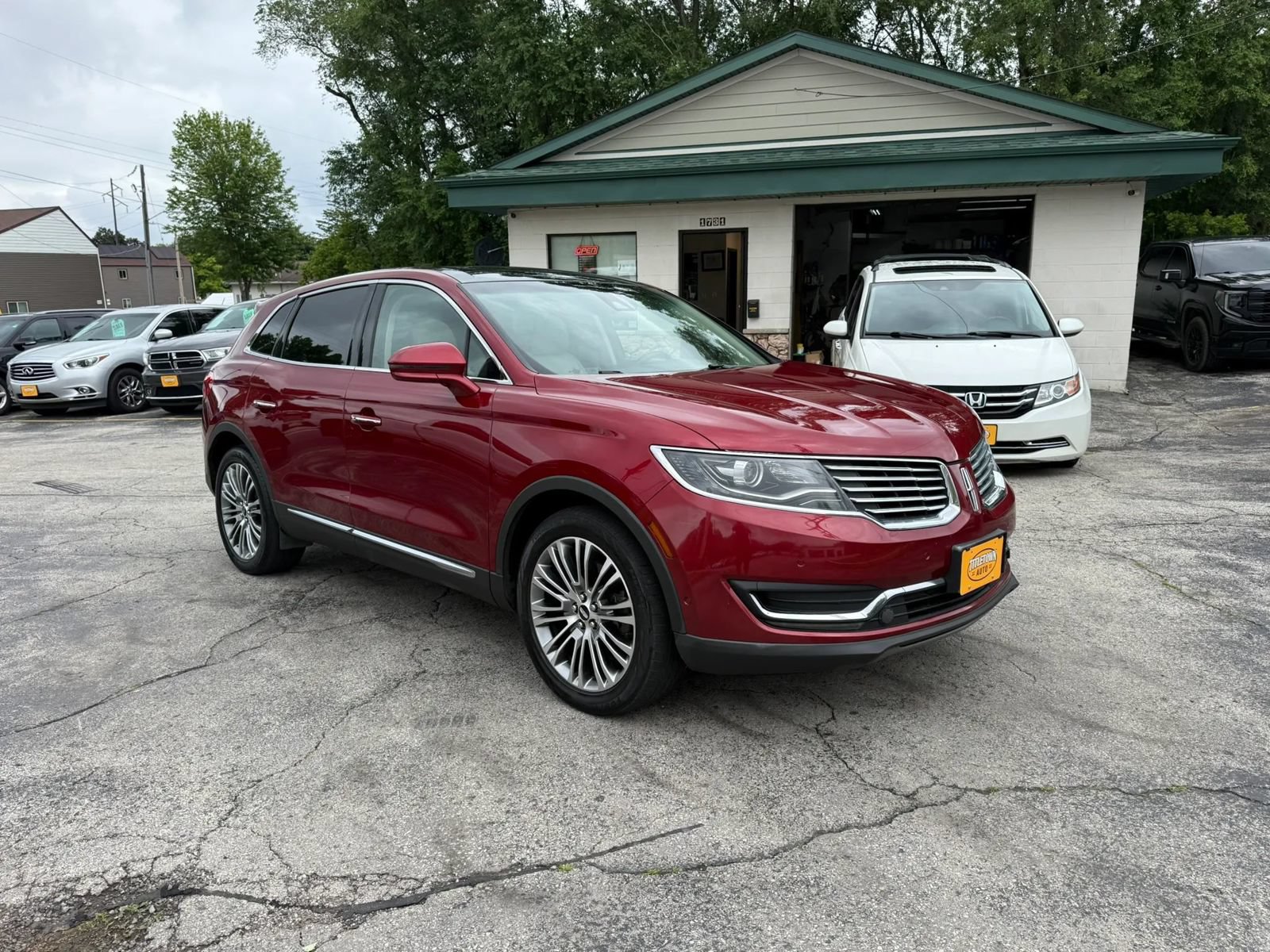 Used 2016 Lincoln MKX Reserve w/ Technology Package AWD/4WD image 7