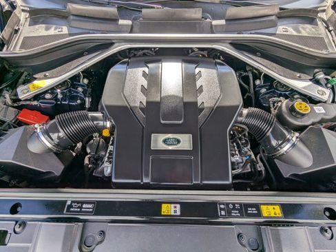 Used 2023 Land Rover Range Rover Long Wheelbase SE image 26