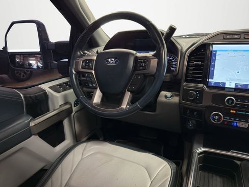 Used 2022 Ford F350 Limited image 16