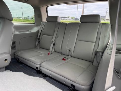 Used 2013 Chevrolet Tahoe LTZ AWD/4WD image 12
